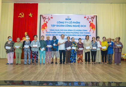 CÔNG TY CỔ PHẦN TẬP ĐOÀN CÔNG NGHỆ DCH TỔ CHỨC CHƯƠNG TRÌNH TRAO QUÀ TẾT TẠI PHƯỜNG TÂN THÀNH, TP. HỒ CHÍ MINH